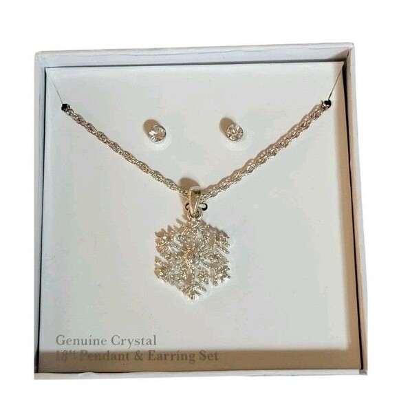 Genuine Crystal Snowflake Necklace & Earring Set NWT Gift Stuffing Stuffer New - Picture 2 of 3